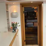 Schöne ruhige Wohnung (42qm) in Messenähe!